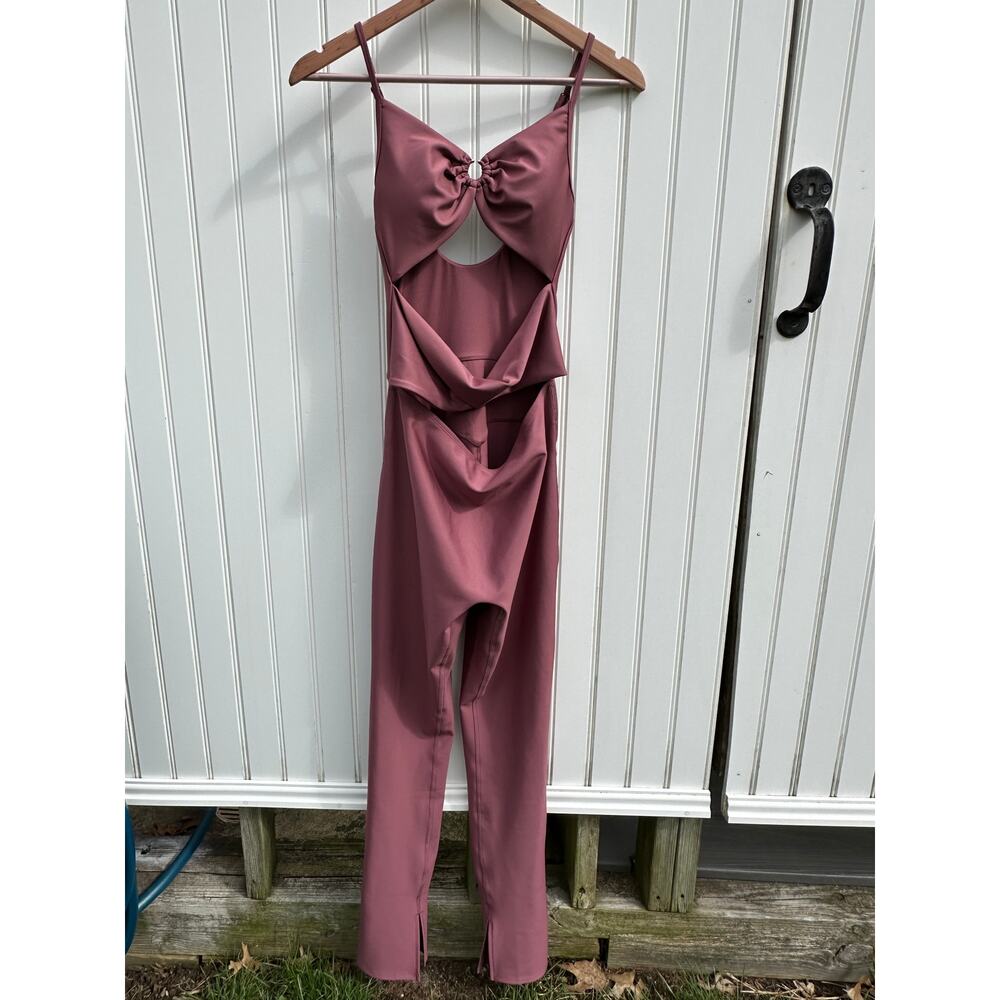 Alo Yoga Airlift A-List Onesie One Piece Jumpsuit Burgundy Truffle Size Medium M - Picture 3 of 16
